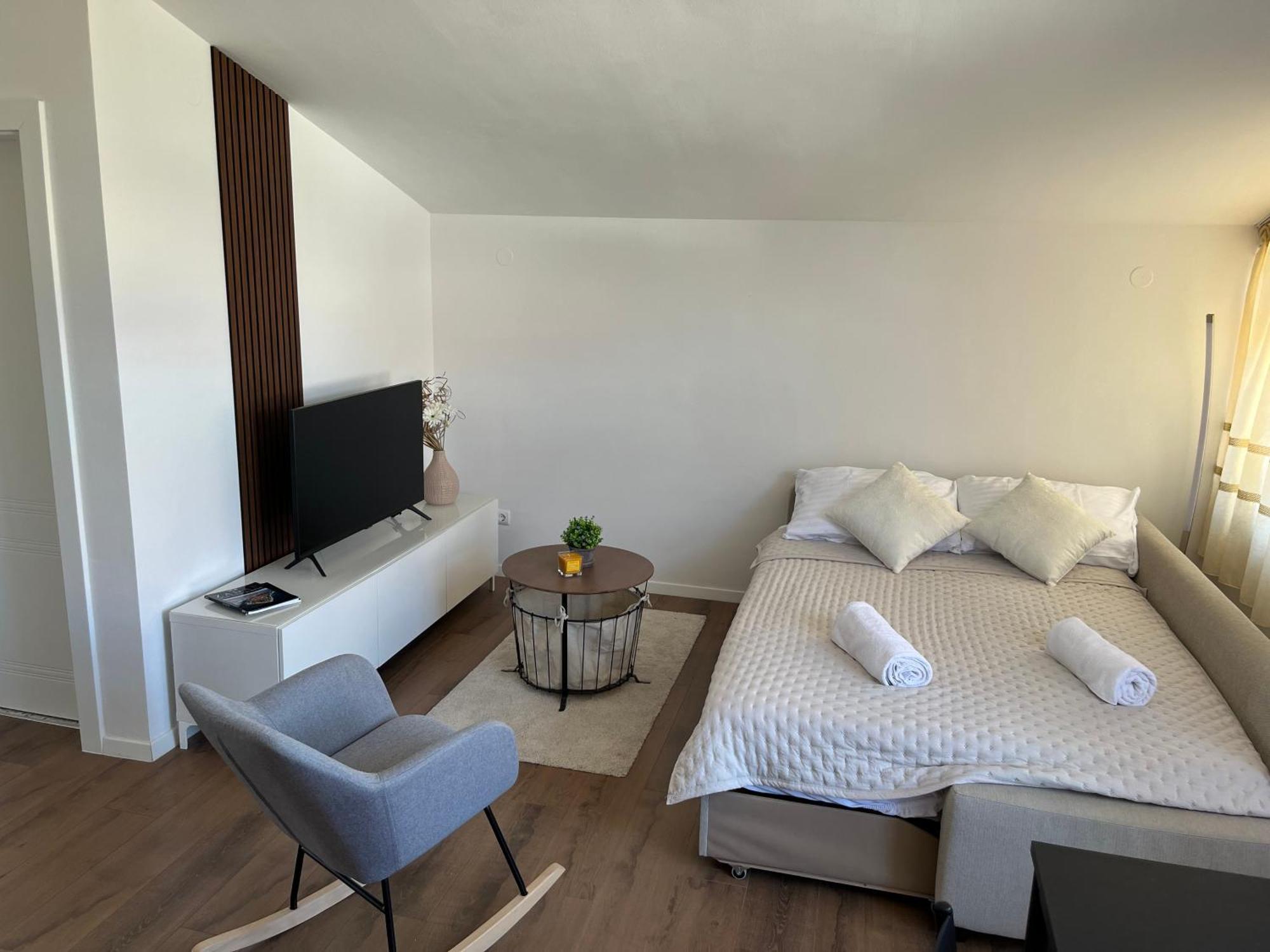 Apartment Studio Elena Zadar